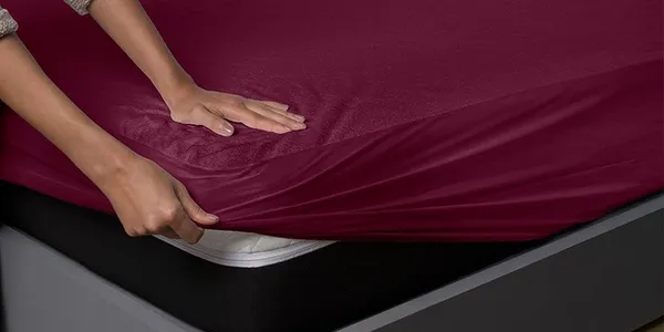 Waterproof_Fitted_Mattress_Protector