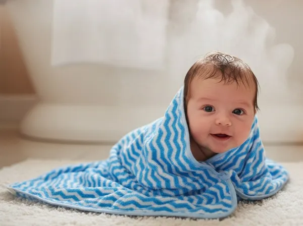 Soft_Blue_Zigzag_Pattern_Baby_Bath_Towel
