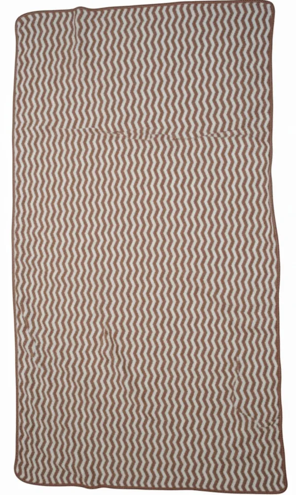Soft_Brown_Zigzag_Pattern_Baby_Bath_Towel