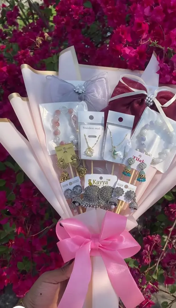 Earring_Bouquet_For_Women