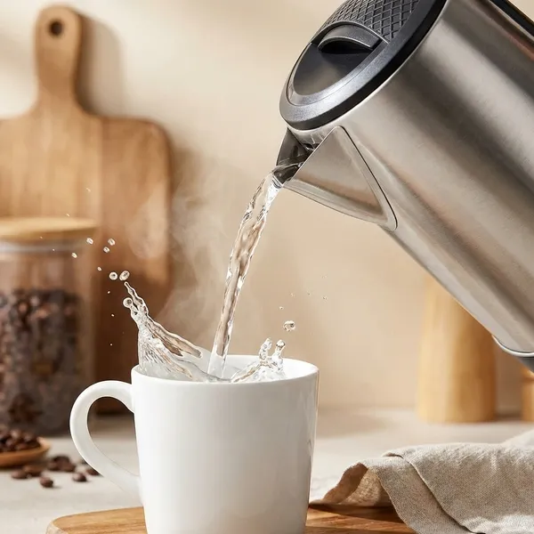 2.3L_Electric_Kettle_–_DAILY_BUYZ