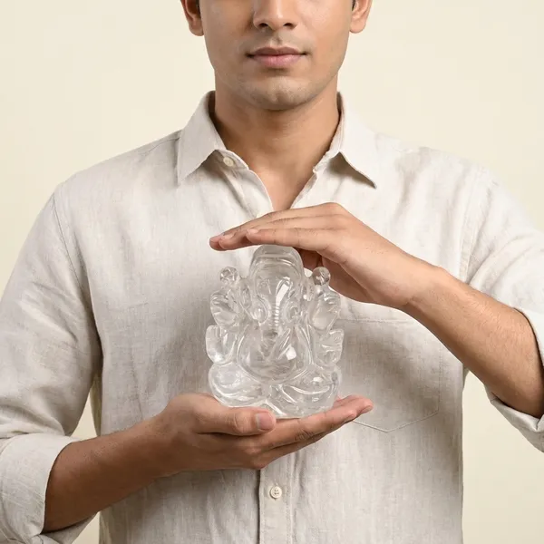 Clear_Quartz_Crystal_Ganesha_Idol_Natural_Murti_For_Protection_And_Decor