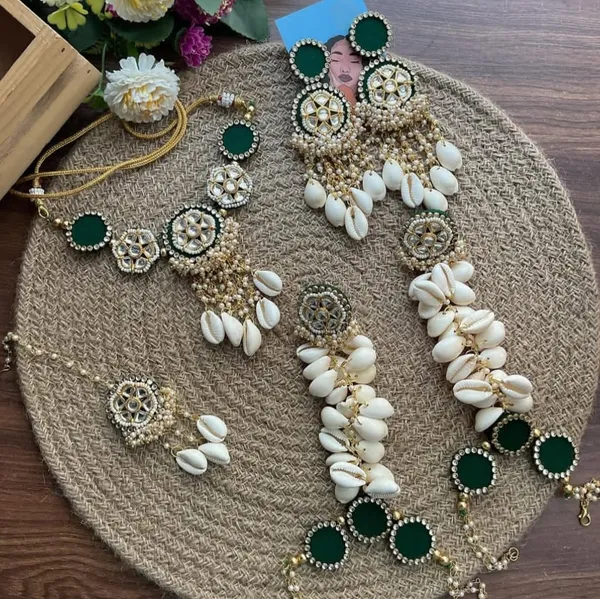 Traditional_Green_Stone_And_Cowrie_Shell_Jewelry_Set_|_Earrings_Maang_Tikka_And_Necklace
