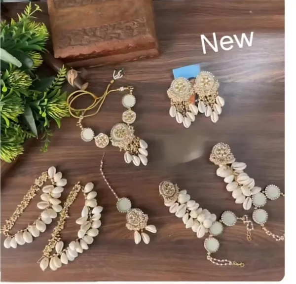 Traditional_White_Stone_Necklace_And_Earring_Jewelry_Set