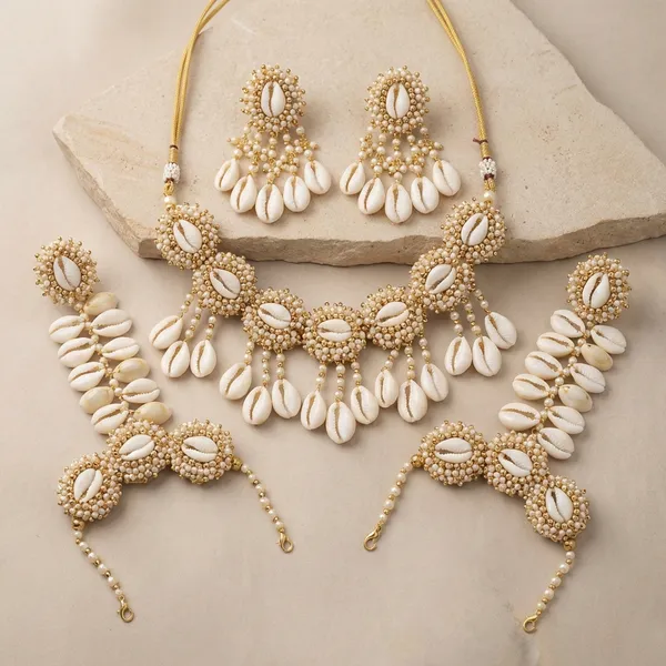 Handcrafted_Cowrie_Shell_Jewelry_Set_|_Necklace_Earrings_And_Bracelet