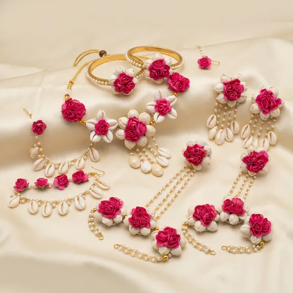 Traditional_Gold_Toned_Cowrie_Shell_Beaded_Jewelry_Set