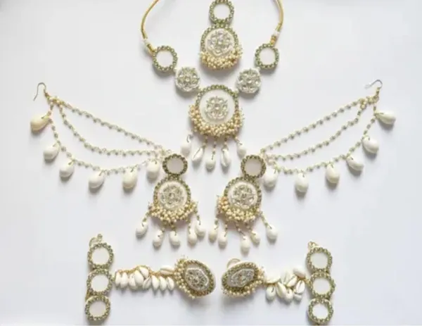 Traditional_Gold_Toned_Bridal_Jewelry_Set_With_Pearl_Beads_And_White_Droplets