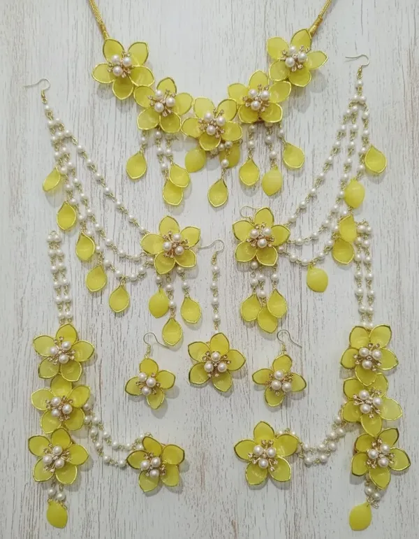 Yellow_Floral_Pearl_Necklace_And_Earrings_Jewelry_Set