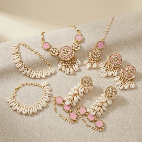 Traditional_Gold_Toned_Cowrie_Shell_Beaded_Jewelry_Set