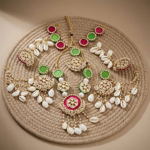 Traditional_Gold_Toned_Cowrie_Shell_Beaded_Jewelry_Set