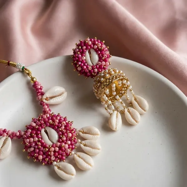 Handcrafted_Beaded_Shell_Jewelry_Set_|_Burgundy_And_Gold