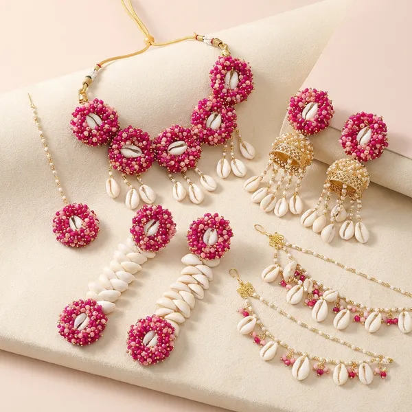 Handcrafted_Beaded_Shell_Jewelry_Set_|_Burgundy_And_Gold