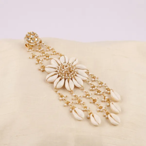 Elegant_Floral_Hair_Pin_With_Pearl_Danglers_And_Golden_Chain_Details