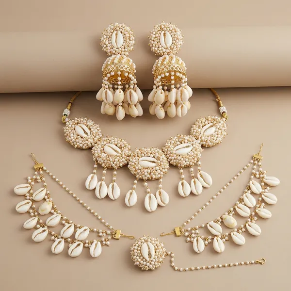 Cowrie_Shell_Statement_Jewelry_Set_|_Necklace_Earrings_And_Tikka