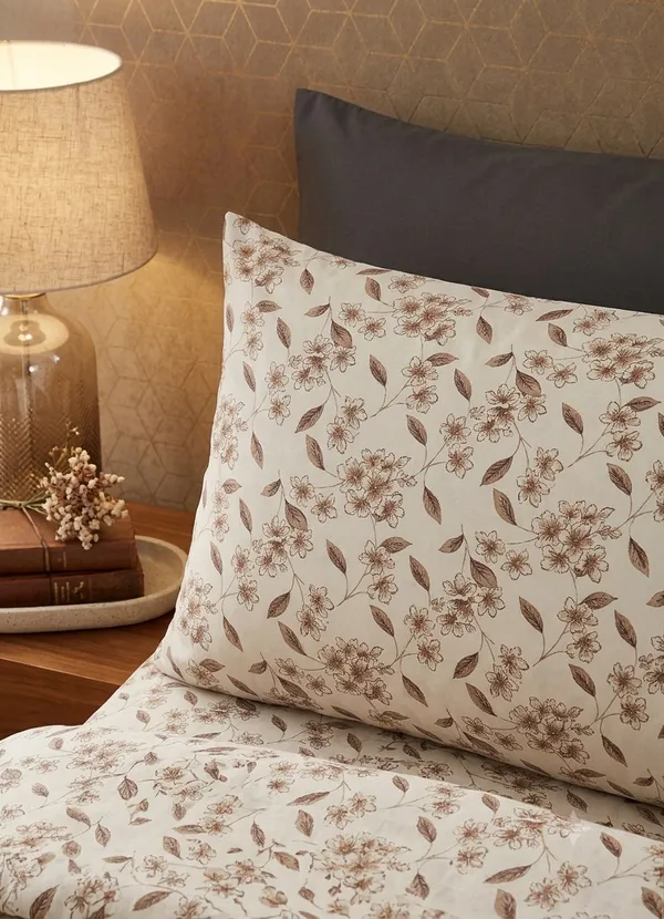 Cotton_|_Super_King_Size_|_White_With_Flower_With_2_Pillow_Covers_|_-_Emerald