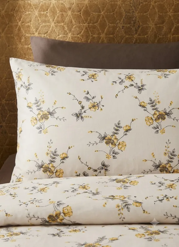 Cotton_|_Super_King_Size_|_White_With_Yellow_Flower_With_2_Pillow_Covers_|_-_Emerald