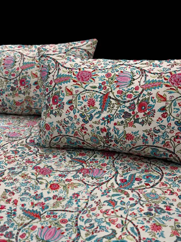 Cotton_|__King_Size_|_Flat_Bedsheet_|White_with_Multi_|_2_Quilted_Pillow_Covers|_-_Pushkarni