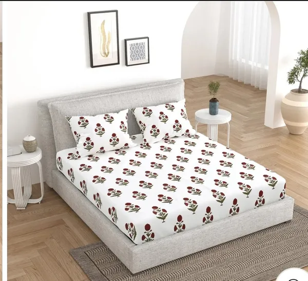 Star_loom_-_White_with_Red_flowers_Super_King_Handblock_Bedsheet_for_Home_and_Decor