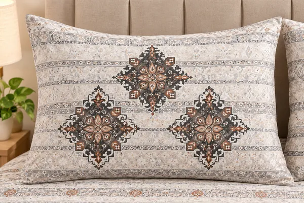 Cotton_|_Super_King_Size_|_Flat_Bedsheet_|_Cream_With_Brown_With_2_Pillow_Covers|_-_Utkrisht