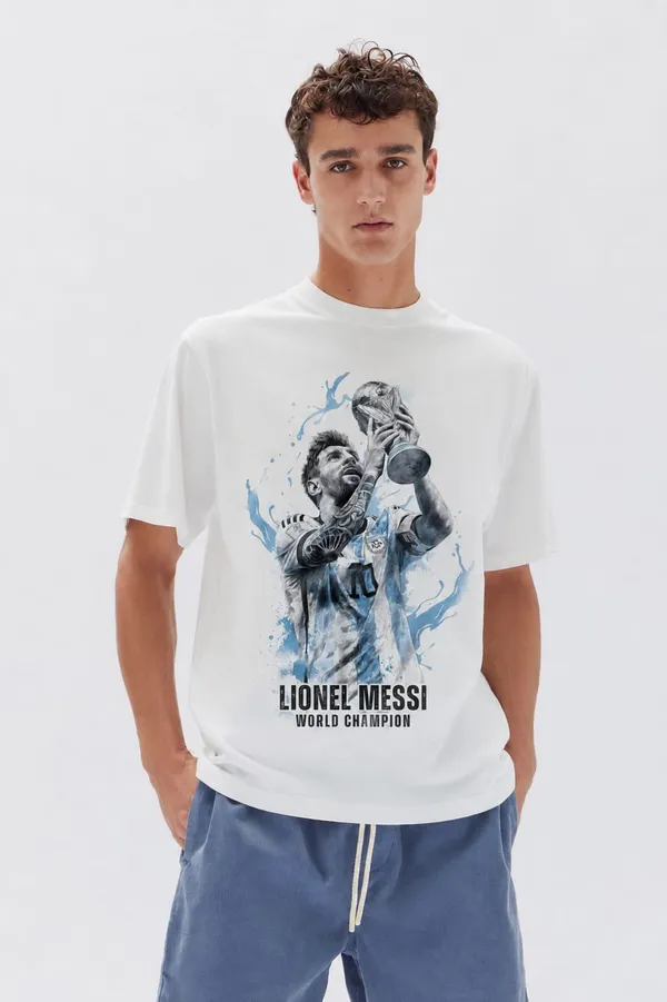 Graphic_T-Shirt_for_Football_Fans
