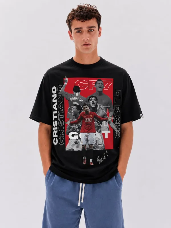 Graphic_T-Shirt_for_Football_Fans