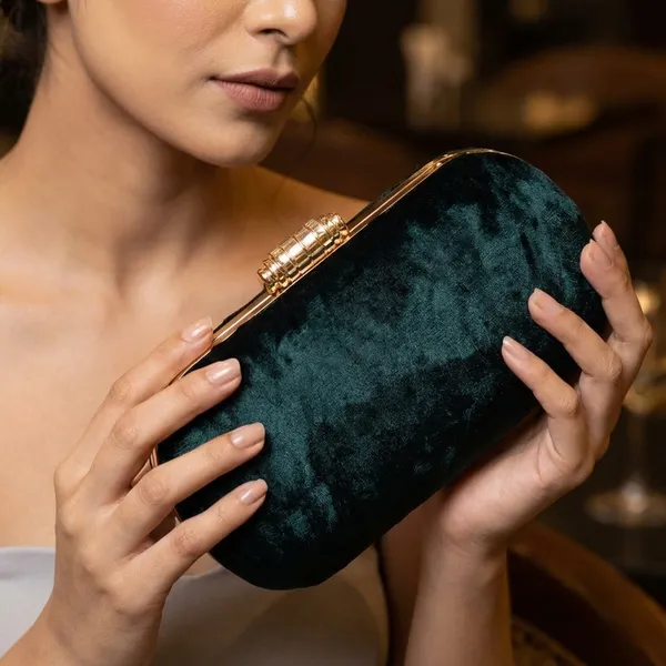 Green_Capsule_Clutch_Bag_For_Women