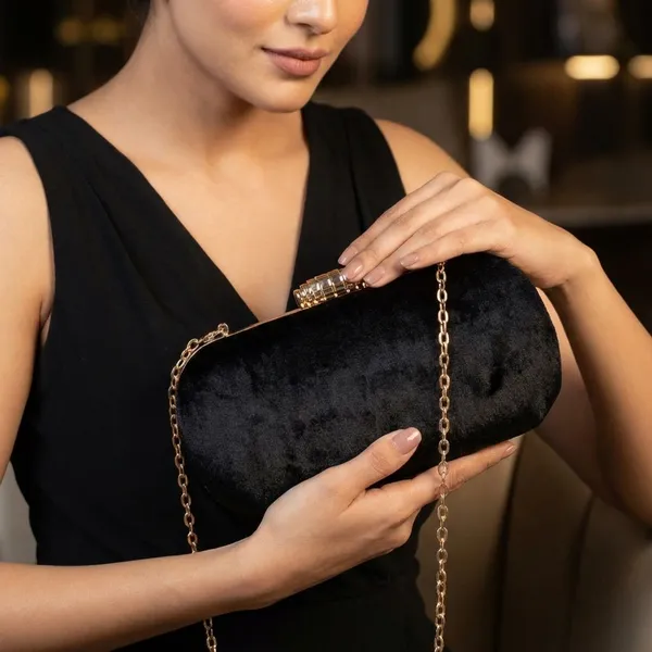 Black_Capsule_Clutch_Bag_For_Women