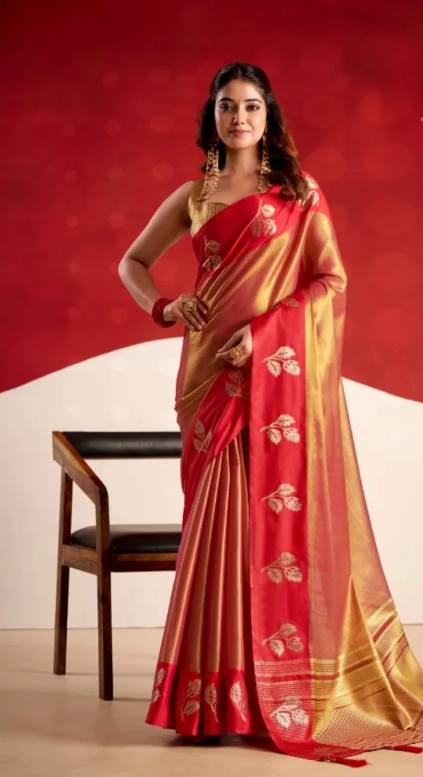 Yellow_Kanjivaram_Silk_Contrast_Border_Saree_With_Blouse_Piece_For_Women
