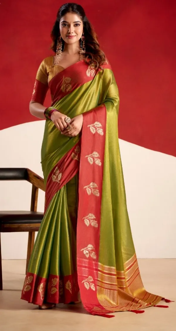 Green_Kanjivaram_Silk_Contrast_Border_Saree_With_Blouse_Piece_For_Women