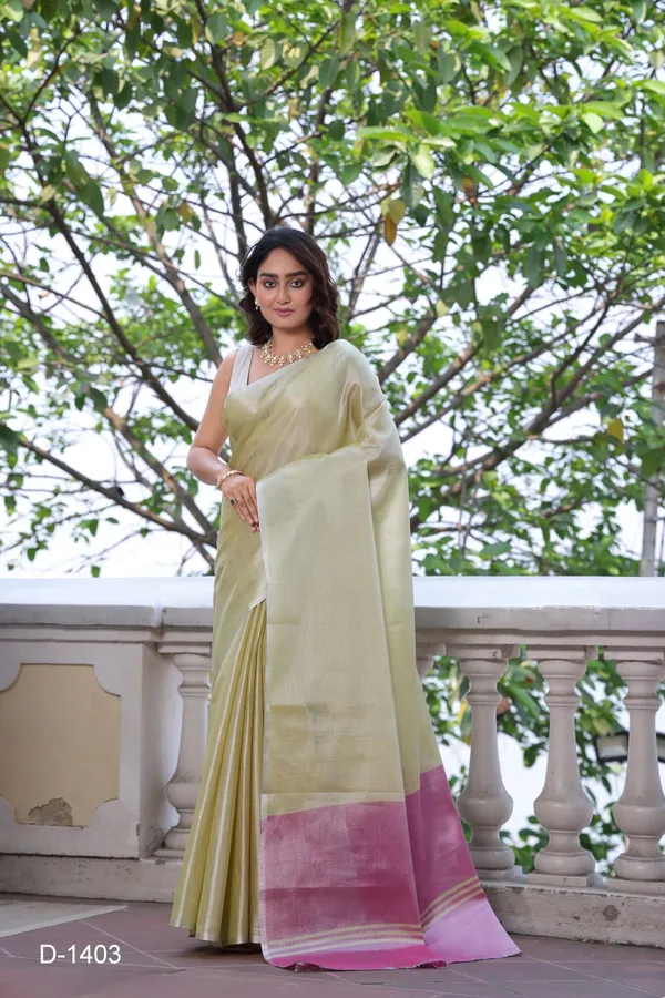 Green_Pure_Silk_Contrast_Border_Saree_With_Blouse_Piece_For_Women