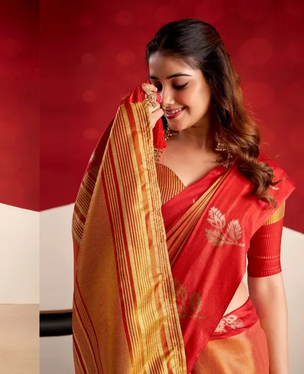 Yellow_Kanjivaram_Silk_Contrast_Border_Saree_With_Blouse_Piece_For_Women