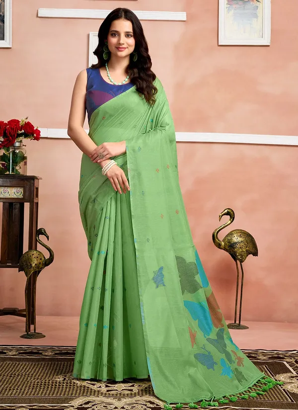 Light_Green_Linen_Floral_Motifs_And_Contrast_Blouse_Saree_With_Blouse_Piece_For_Women