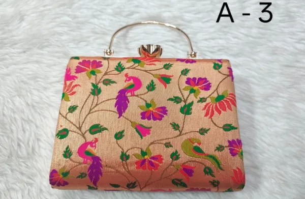 Royal_Paithani_Clutch_with_Golden_Chain+Diamond_Lock