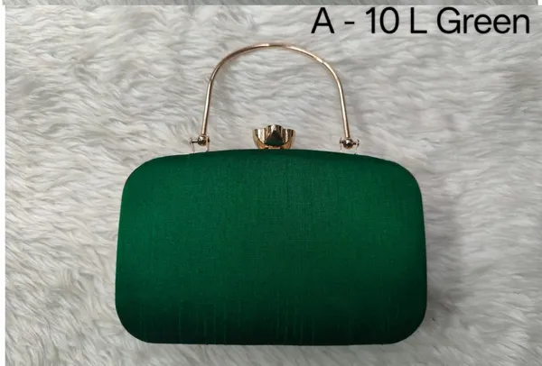 Royal_Paithani_Green_Purse_with_Golden_Chain+Diamond_Lock