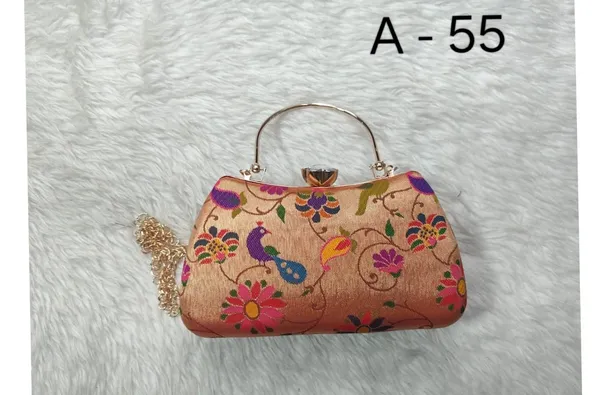 Royal_Paithani_Purse_with_Golden_Chain+Diamond_Lock