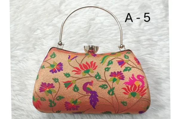 Royal_Paithani_Purse_with_Golden_Chain+Diamond_Lock