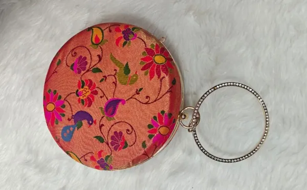 Royal_Paithani_Round_Purse_with_Golden_Chain+Diamond_Lock