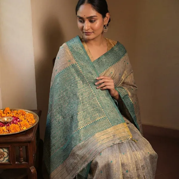 Sea_Blue_Silk_Woven_Border_And_Pallu_Saree_With_Blouse_Piece_For_Women