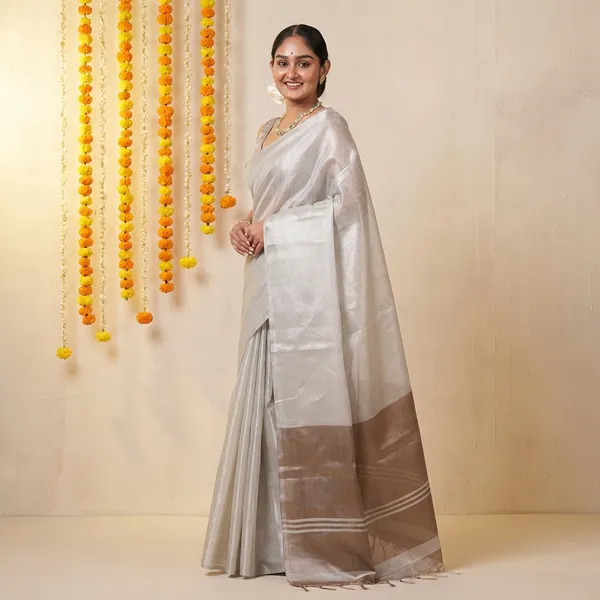 Grey_Pure_Silk_Contrast_Border_Saree_With_Blouse_Piece_For_Women