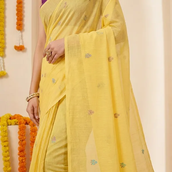 Yellow_Linen_Floral_Motifs_And_Contrast_Blouse_Saree_With_Blouse_Piece_For_Women