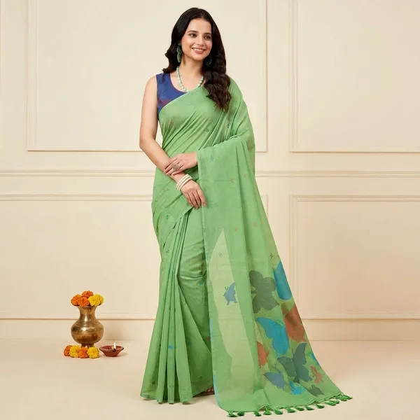 Light_Green_Linen_Floral_Motifs_And_Contrast_Blouse_Saree_With_Blouse_Piece_For_Women