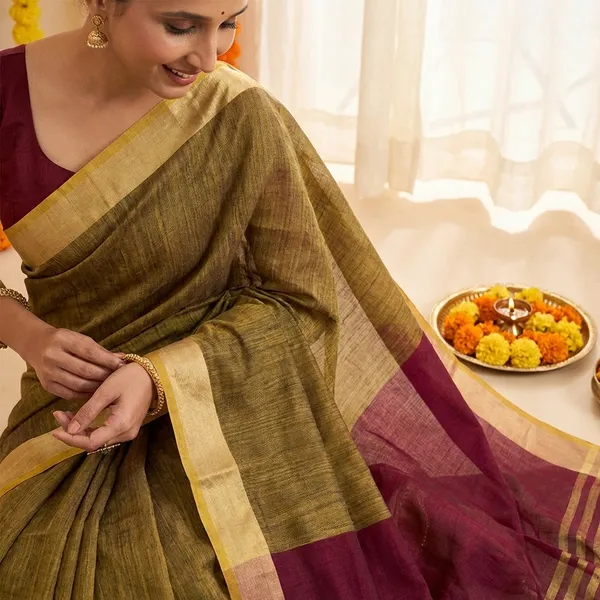Henna_Green_Cotton_Silk_Contrast_Border_Saree_With_Blouse_Piece_For_Women