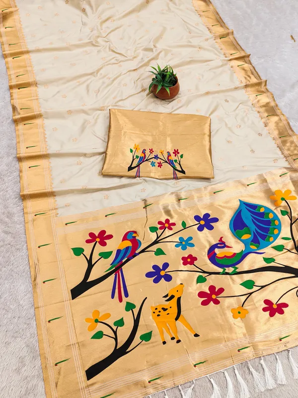 Soft_Paithani_silk_saree_with_zari_weaving_small_motifs_design