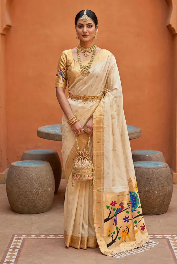 Soft_Paithani_silk_saree_with_zari_weaving_small_motifs_design