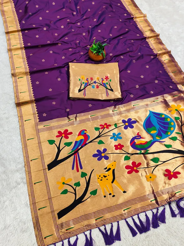 Soft_Paithani_silk_saree_with_zari_weaving_small_motifs_design