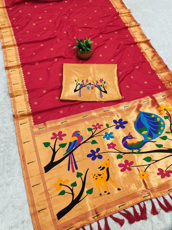 Soft_Paithani_silk_saree_with_zari_weaving_small_motifs_design