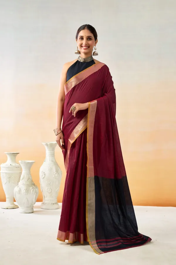 Red_Cotton_Silk_Contrast_Border_Saree_With_Blouse_Piece_For_Women
