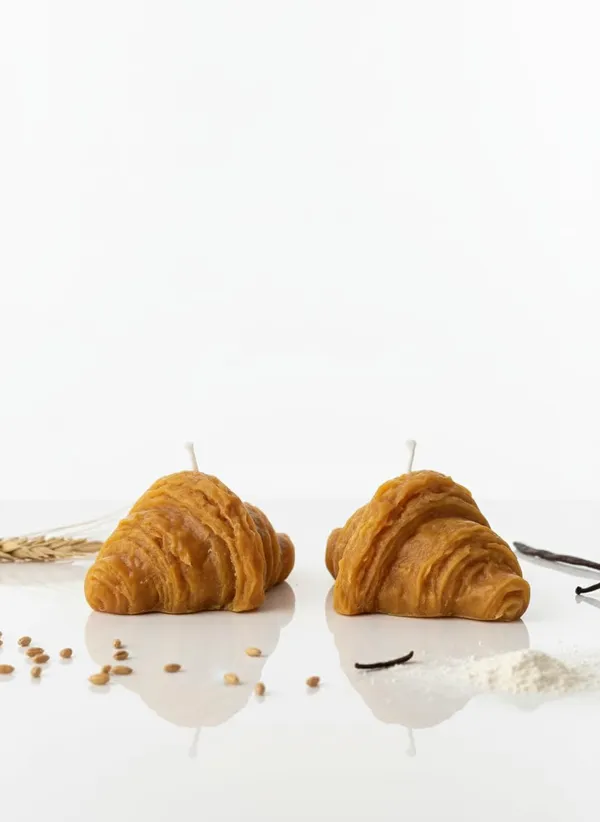 Brown_Auracure_Parisian_Bake_Croissant_Candle_Realistic_Bakery_Style_Warm_Comforting_Fragrance_Decorative_Food_Candle_For_Home_Decor_And_Gifting