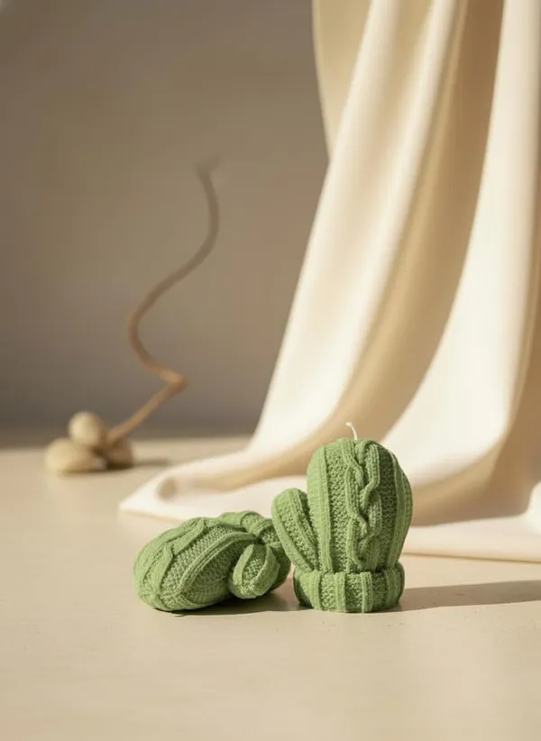 Green_Cozy_Knit_Gloves_Candle_Mitten_Shaped_Winter_Candle_With_Hand_Knit_Detailing_Christmas_Decor_And_Seasonal_Gifting_Pack_Of_2