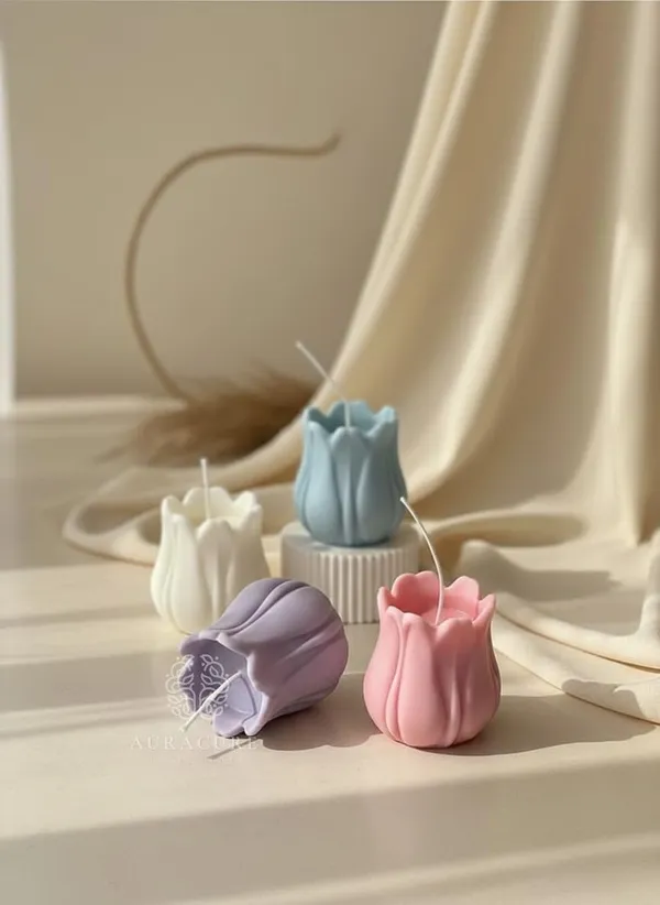 Blue_Majestic_Tulip_Statement_Candle_Handcrafted_Floral_Decorative_Candle_With_Sculpted_Petals_Luxury_Home_Decor